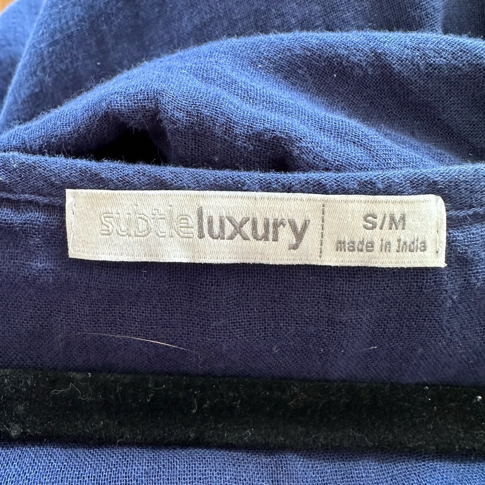 Subtle Luxury Deep Blue midi/maxie dress - Picture 6 of 6